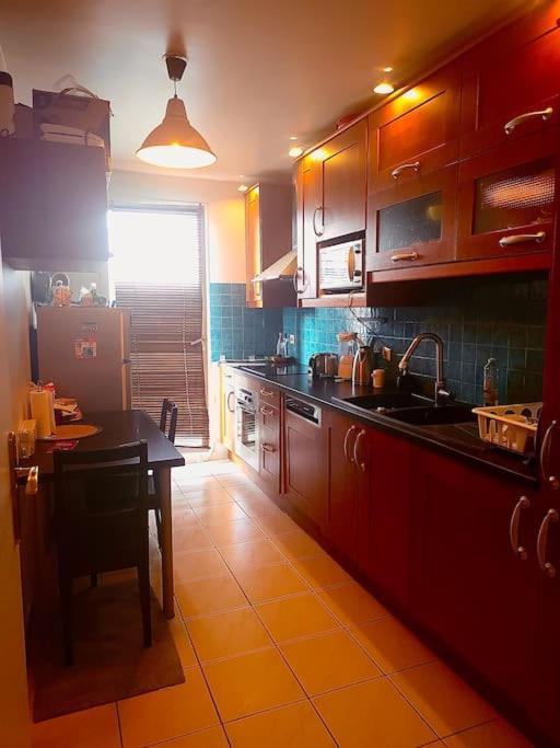 Апартаменты Cozy Haven Near Paris La Defense Grande Arche Курбевуа Экстерьер фото